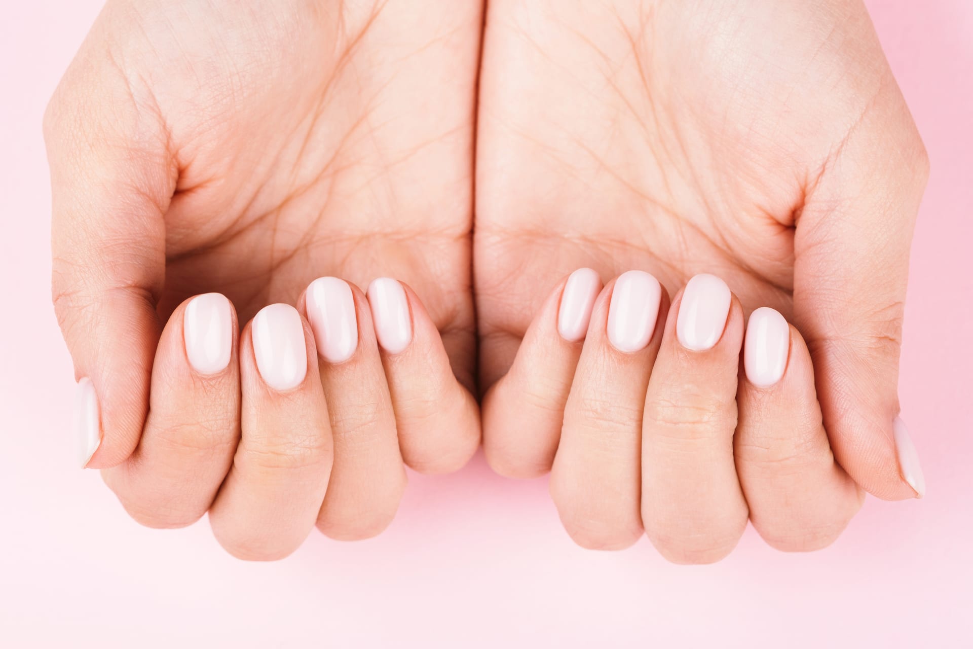 0107 model kodlu BIAB Tırnak tırnak tasarımı